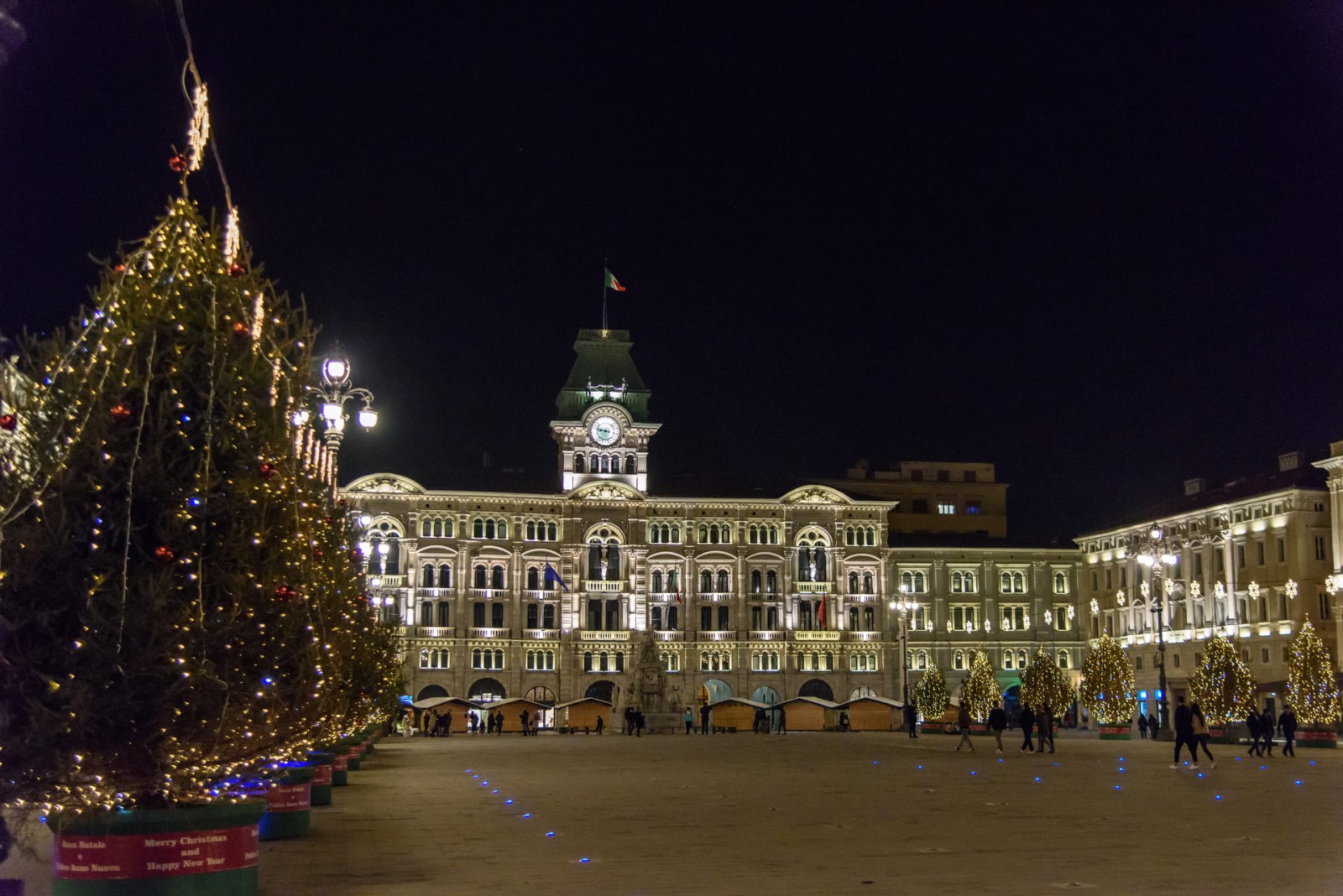 Mercatini di Natale a Trieste 2025: presepi, gastronomia ed eventi sul mare